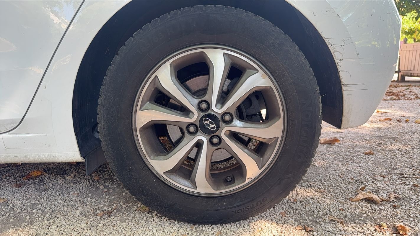 Hyundai i20 - Photo 19