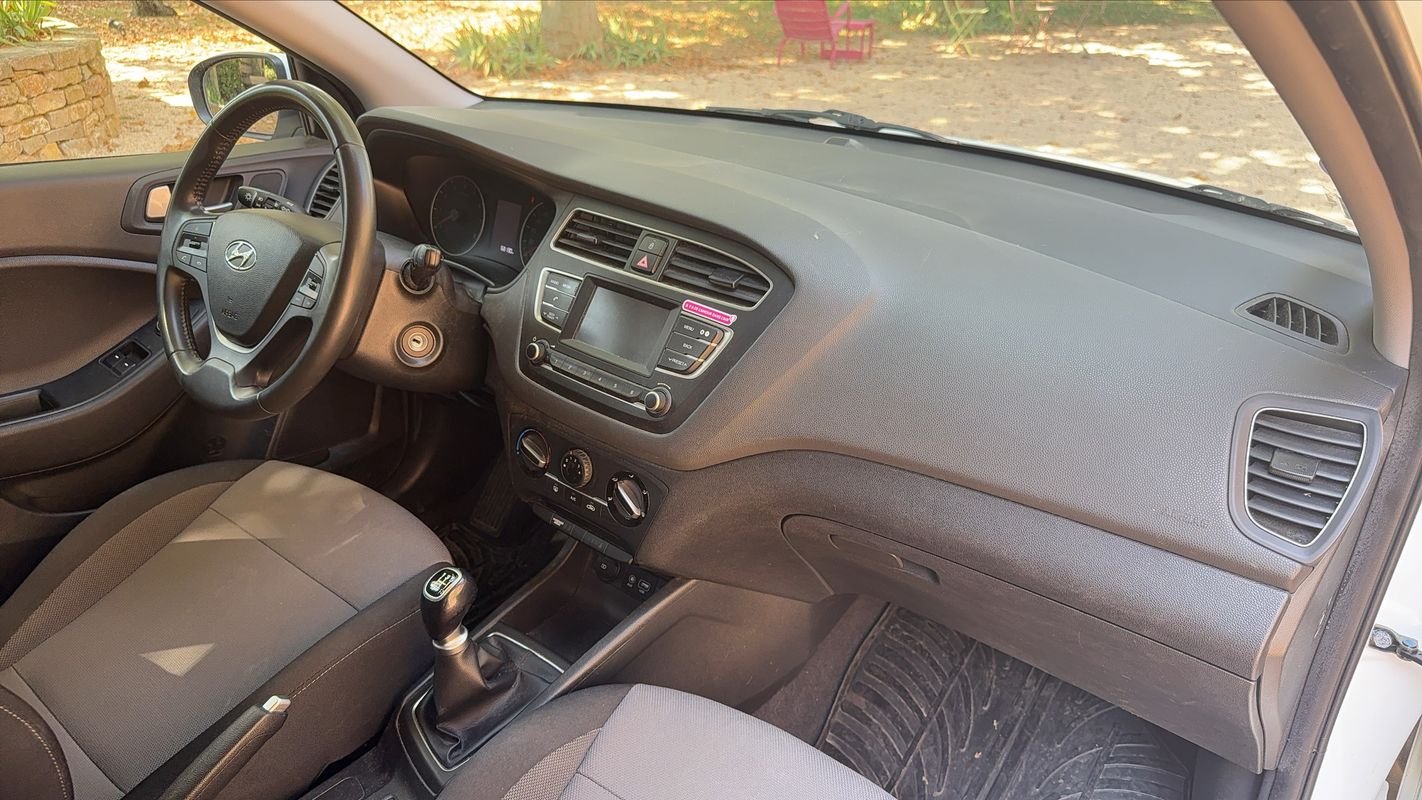 Hyundai i20 - Photo 10