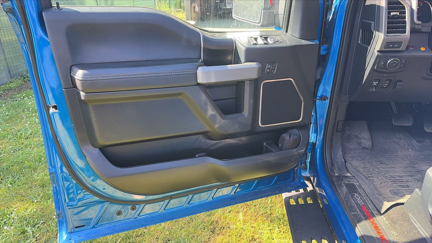 Ford Raptor - Photo 7