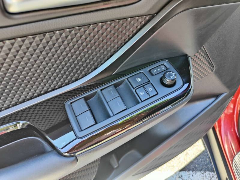 Toyota C-HR - Photo 13