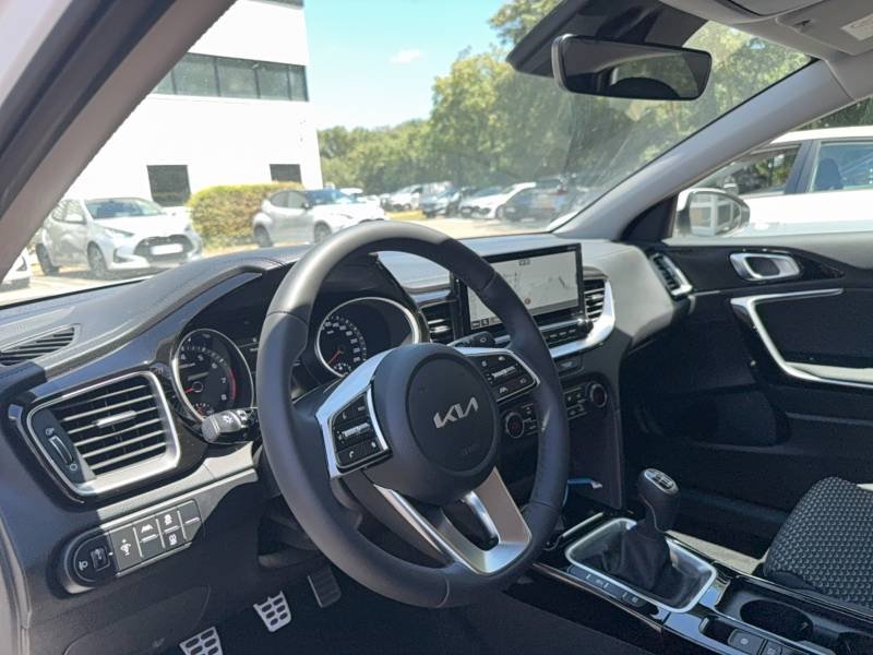 Kia Xceed - Photo 46