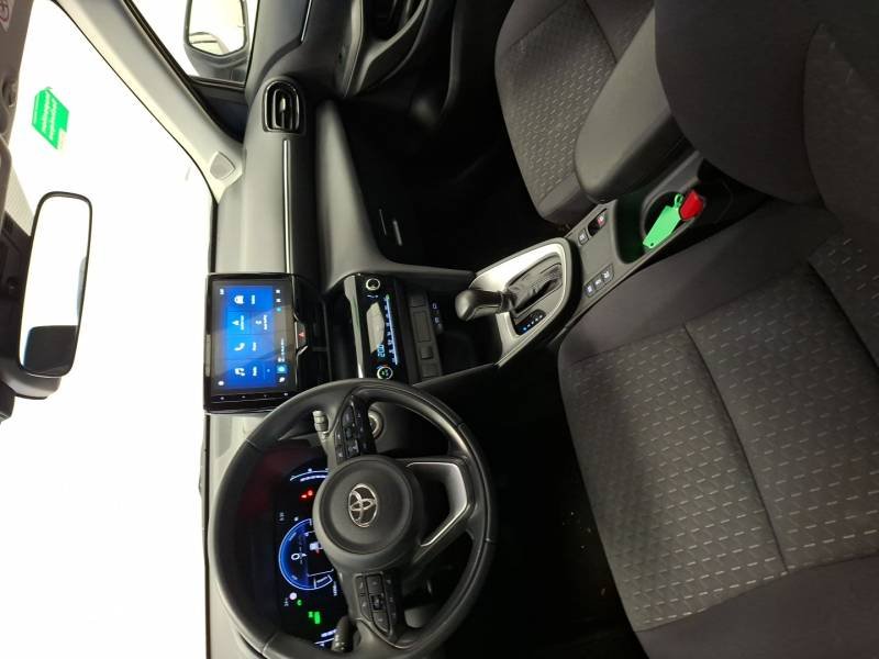 Toyota Yaris - Photo 11