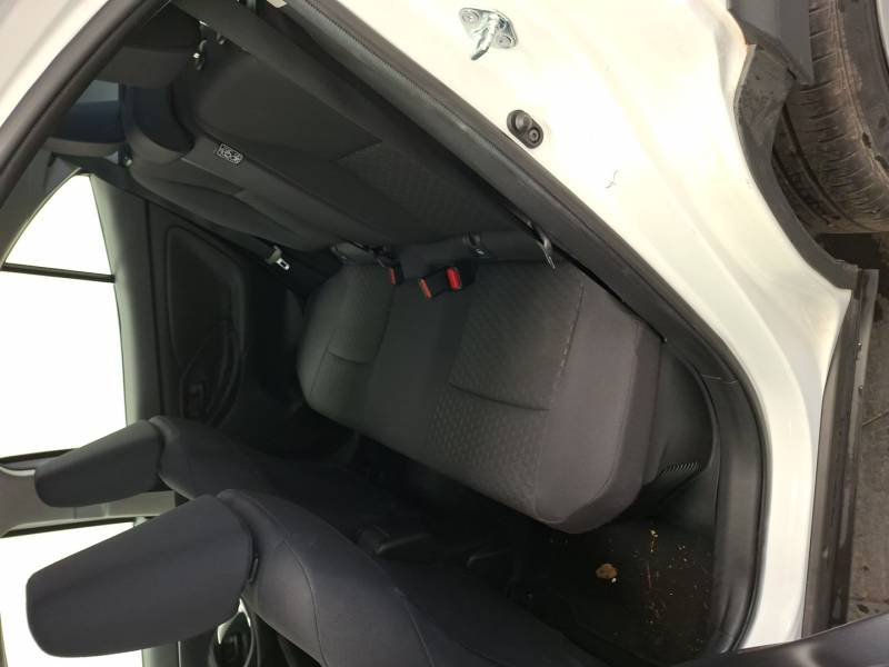 Toyota Yaris - Photo 13