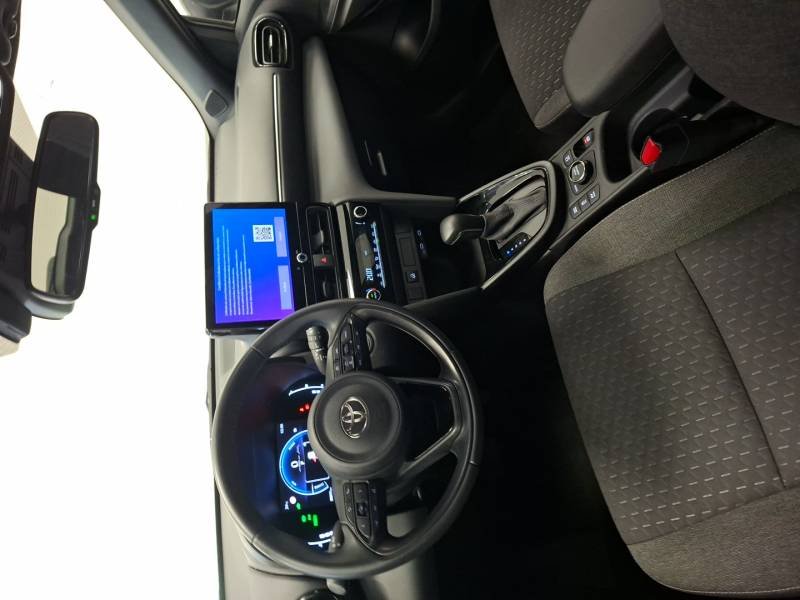 Toyota Yaris - Photo 11