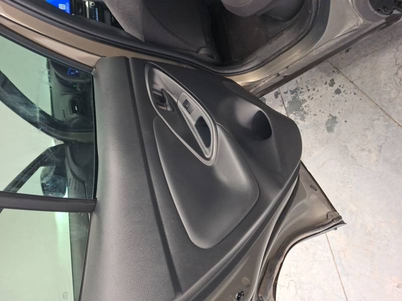 Toyota Yaris - Photo 20