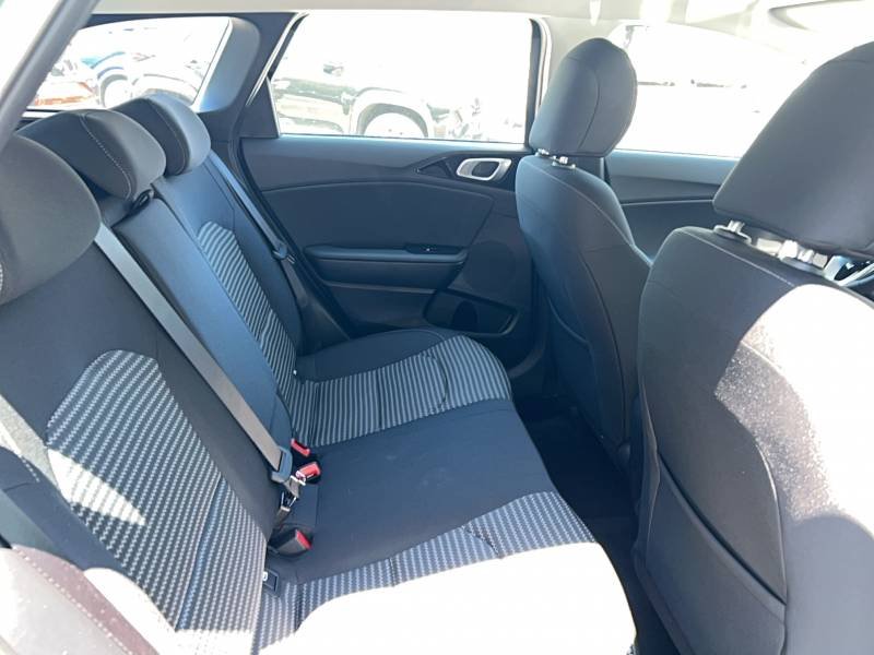 Kia CEED - Photo 27