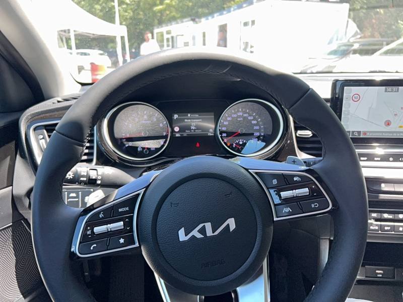 Kia CEED - Photo 35