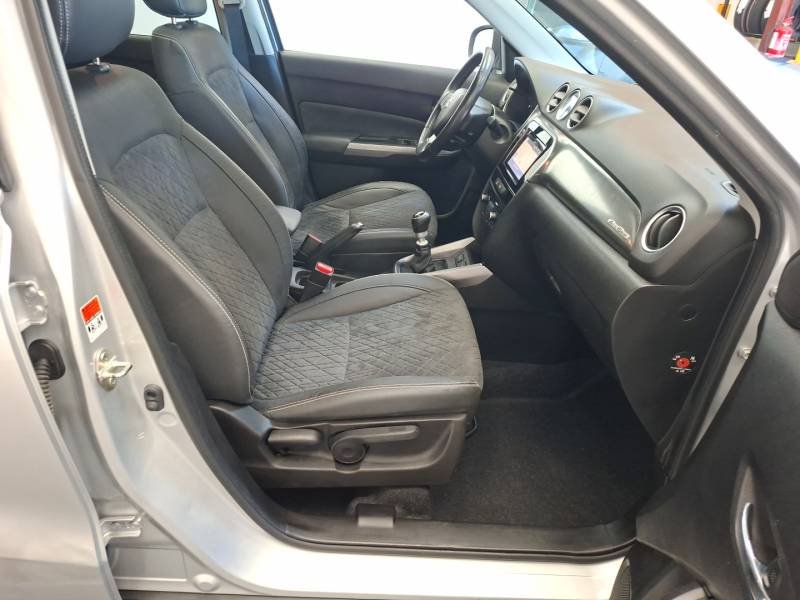 Suzuki Vitara - Photo 15