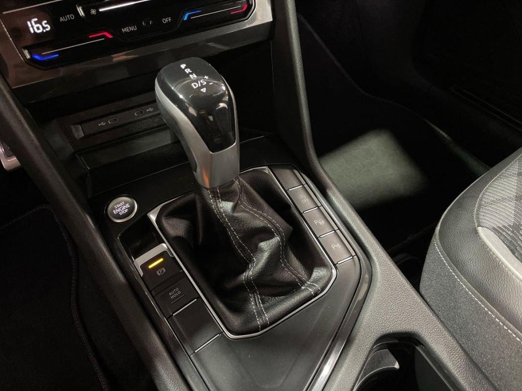 Volkswagen Tiguan - Photo 11