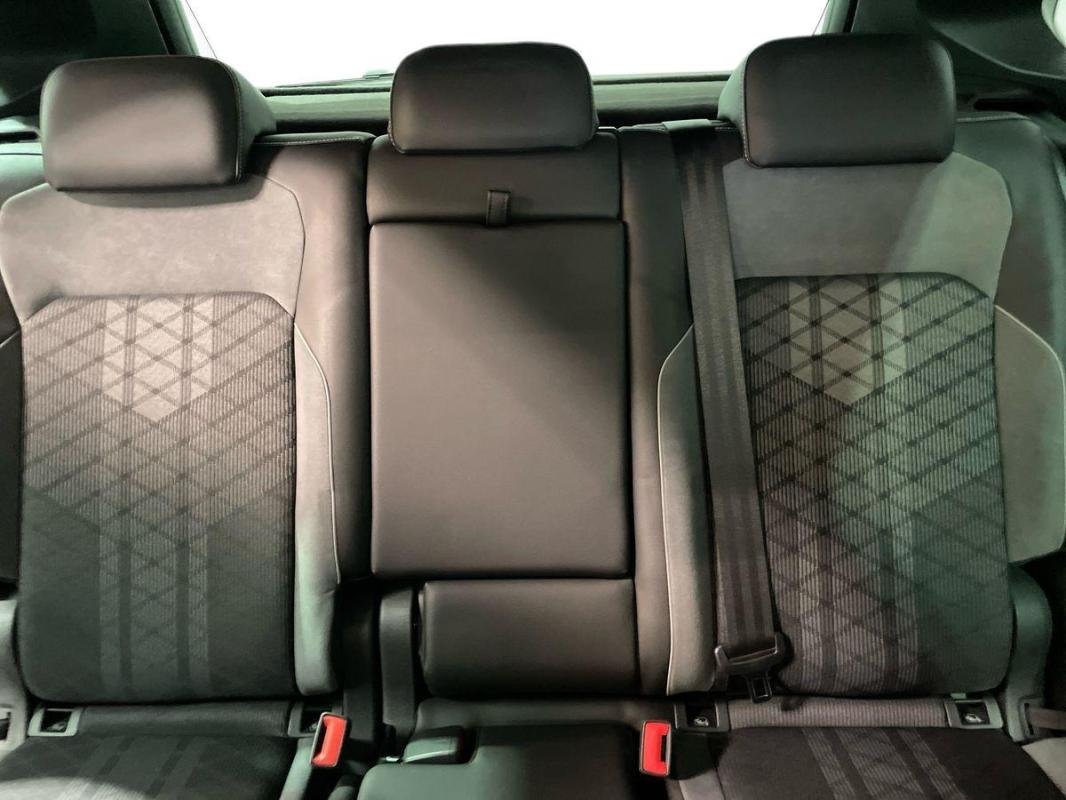 Volkswagen Tiguan - Photo 22