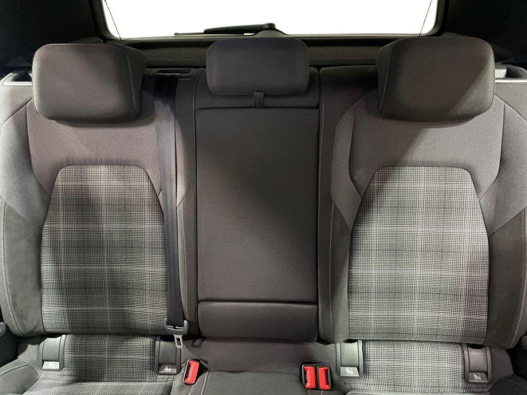 Volkswagen Golf - Photo 22
