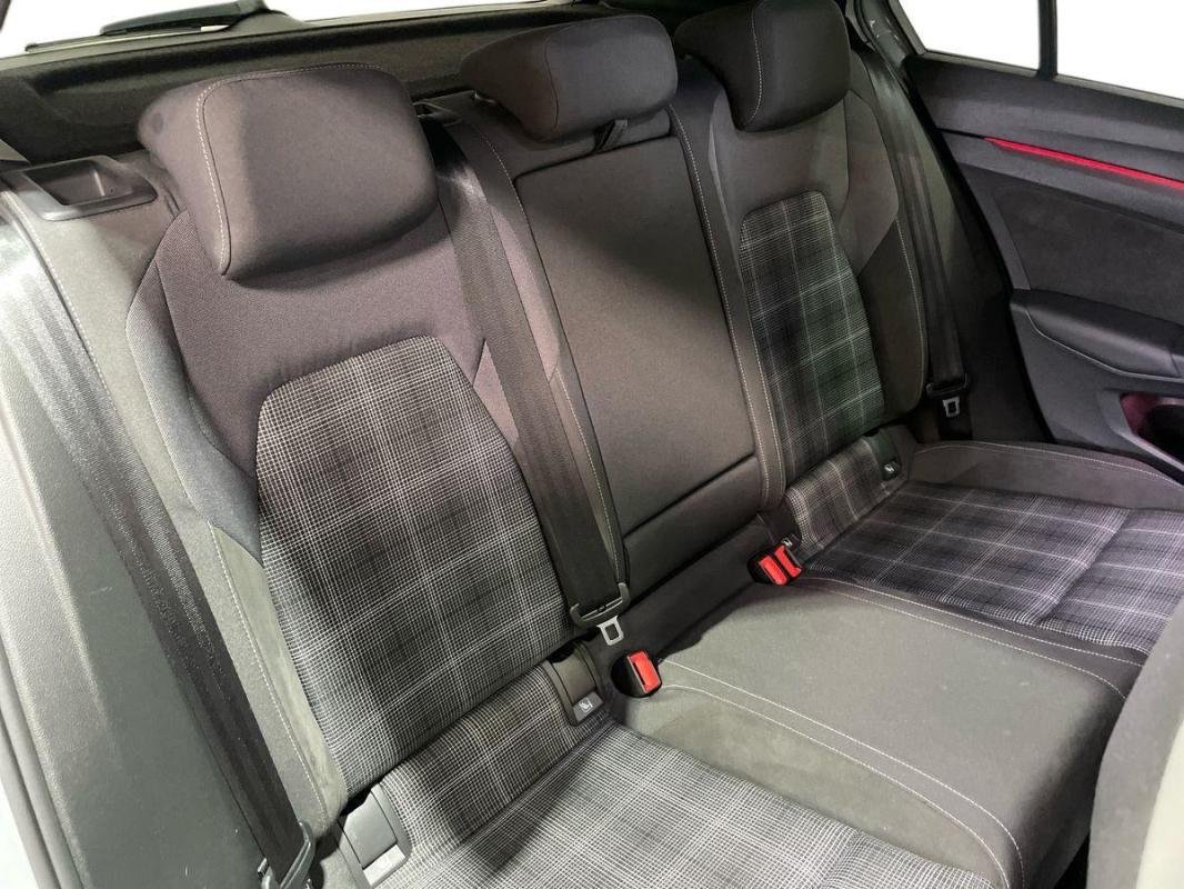 Volkswagen Golf - Photo 23