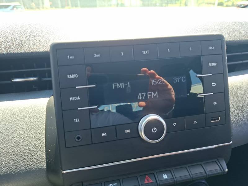 Renault Clio - Photo 19