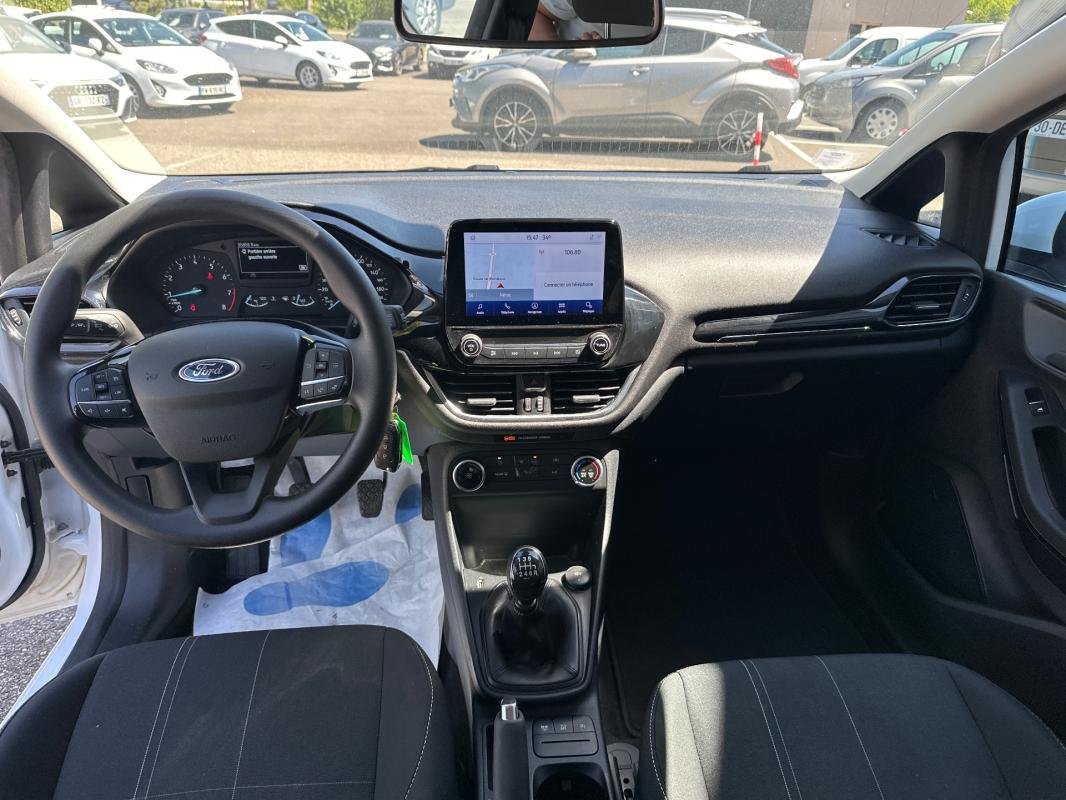 Ford Fiesta - Photo 19