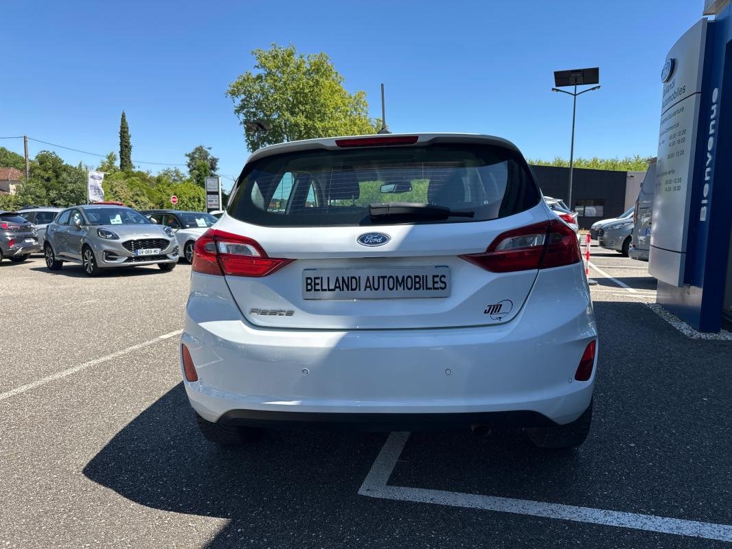 Ford Fiesta - Photo 5