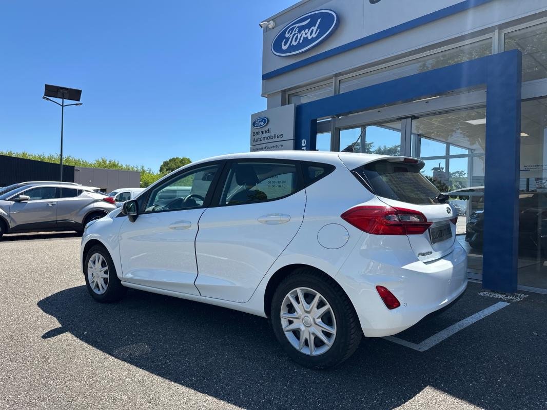 Ford Fiesta - Photo 6