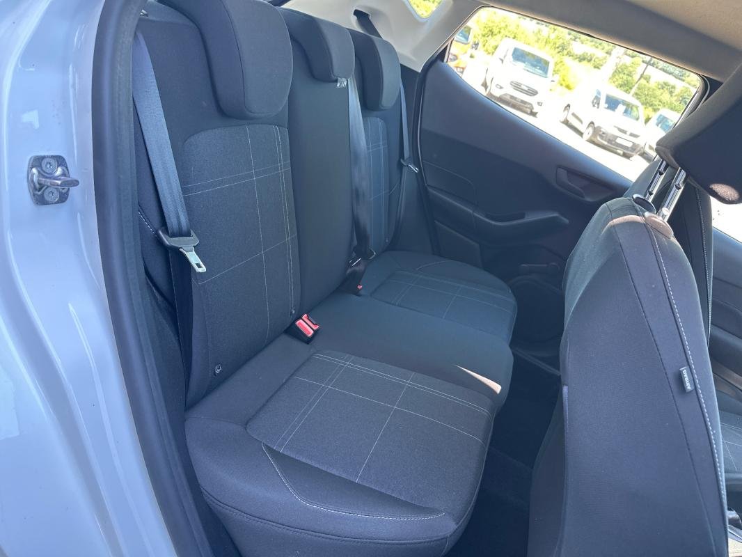Ford Fiesta - Photo 9