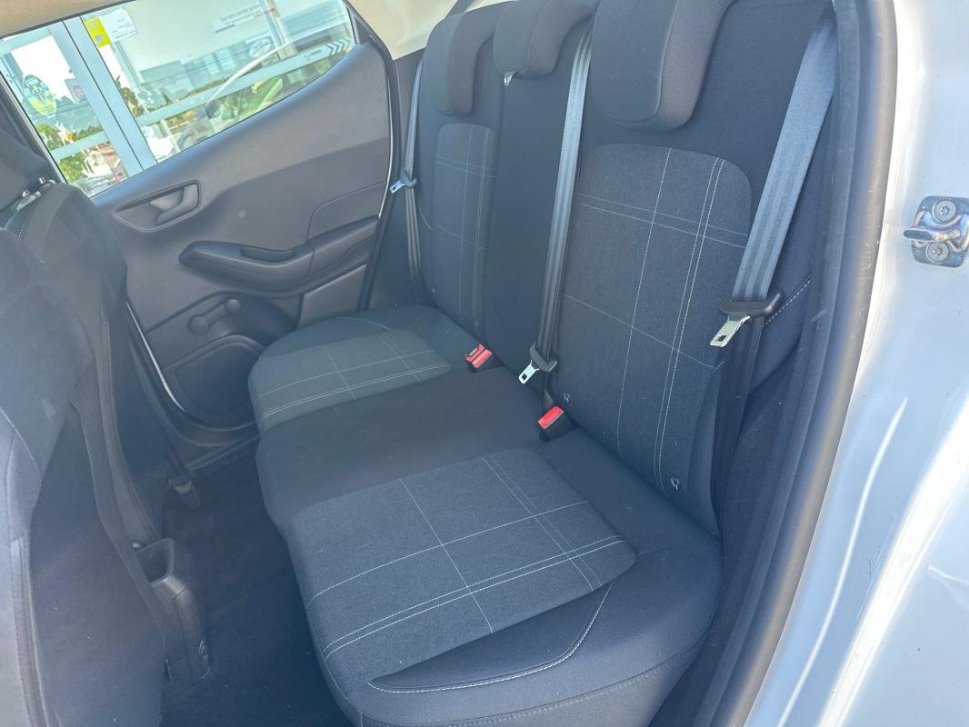 Ford Fiesta - Photo 14