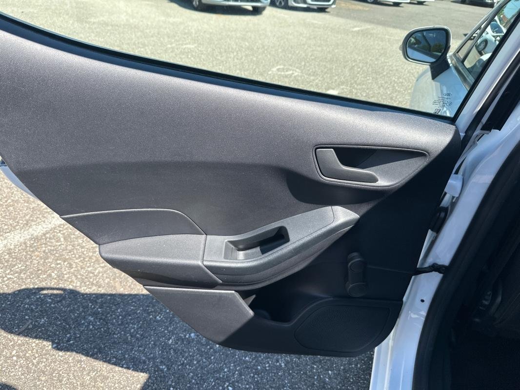 Ford Fiesta - Photo 15
