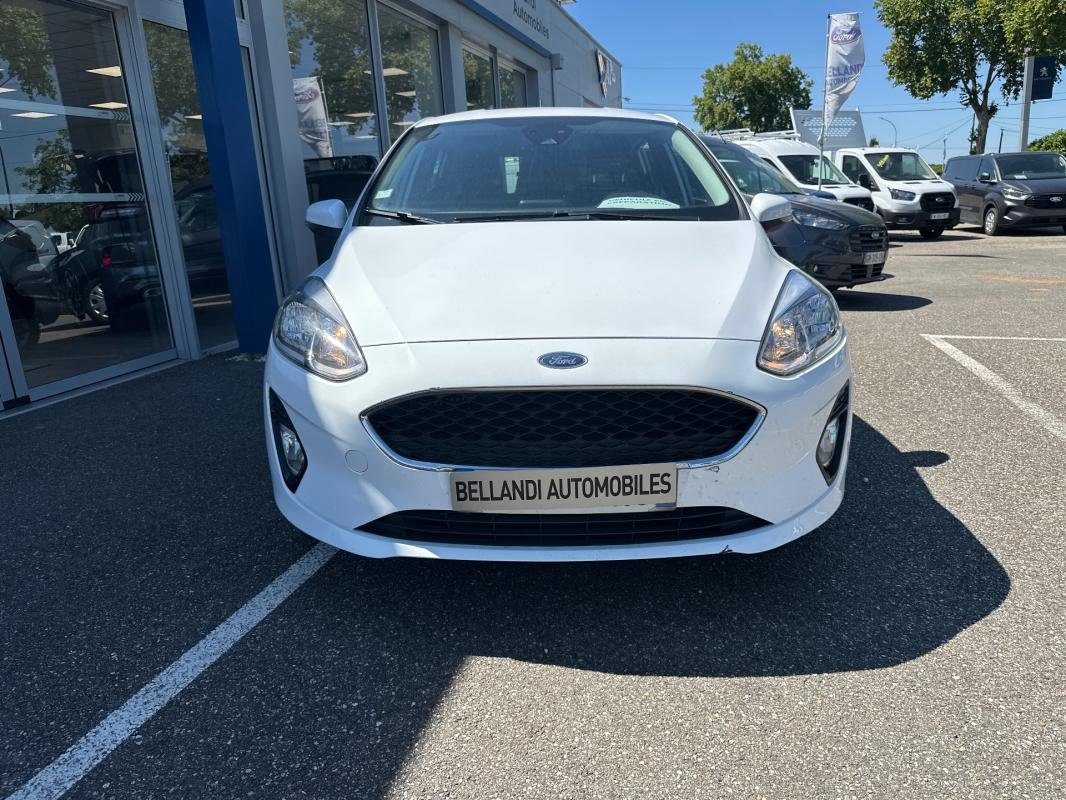 Ford Fiesta - Photo 2