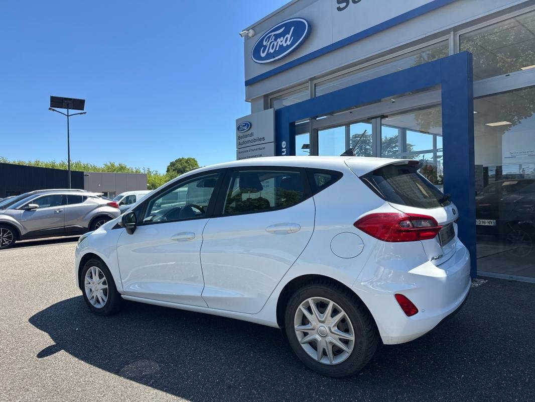 Ford Fiesta - Photo 6