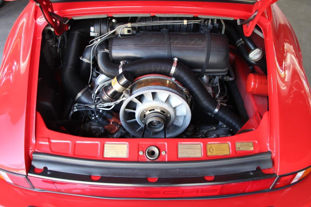 Porsche 911 - Photo 23
