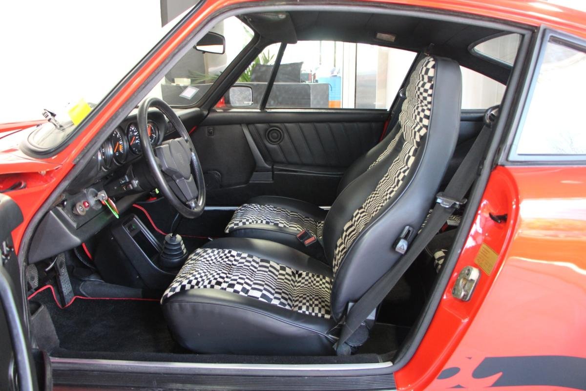 Porsche 911 - Photo 10