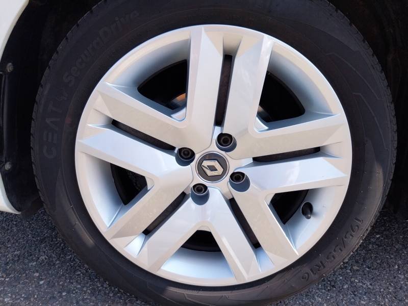 Renault Clio - Photo 15