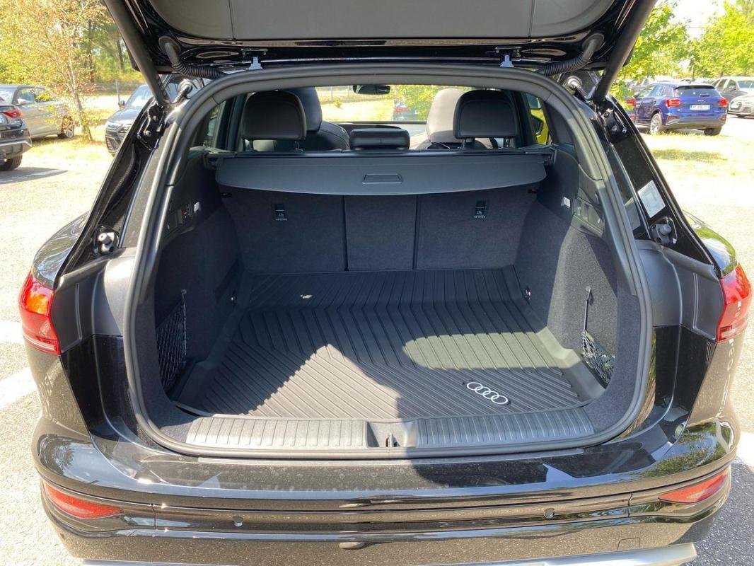 Audi SQ6 e-tron - Photo 18