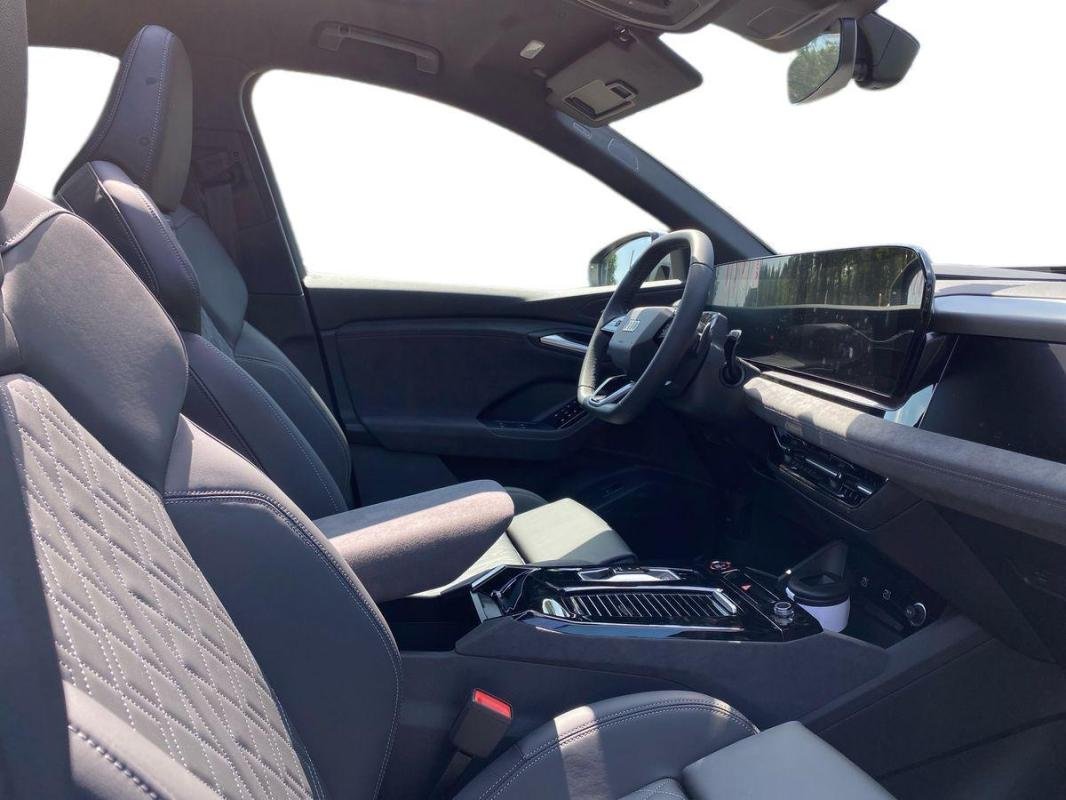 Audi SQ6 e-tron - Photo 31