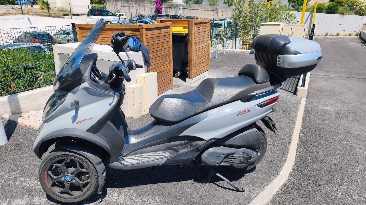 Piaggio MP3 - Photo 3