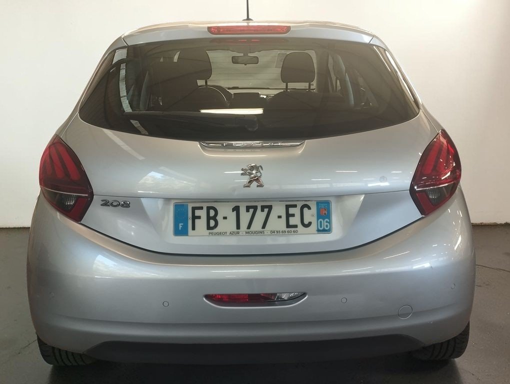 Peugeot 208 - Photo 5