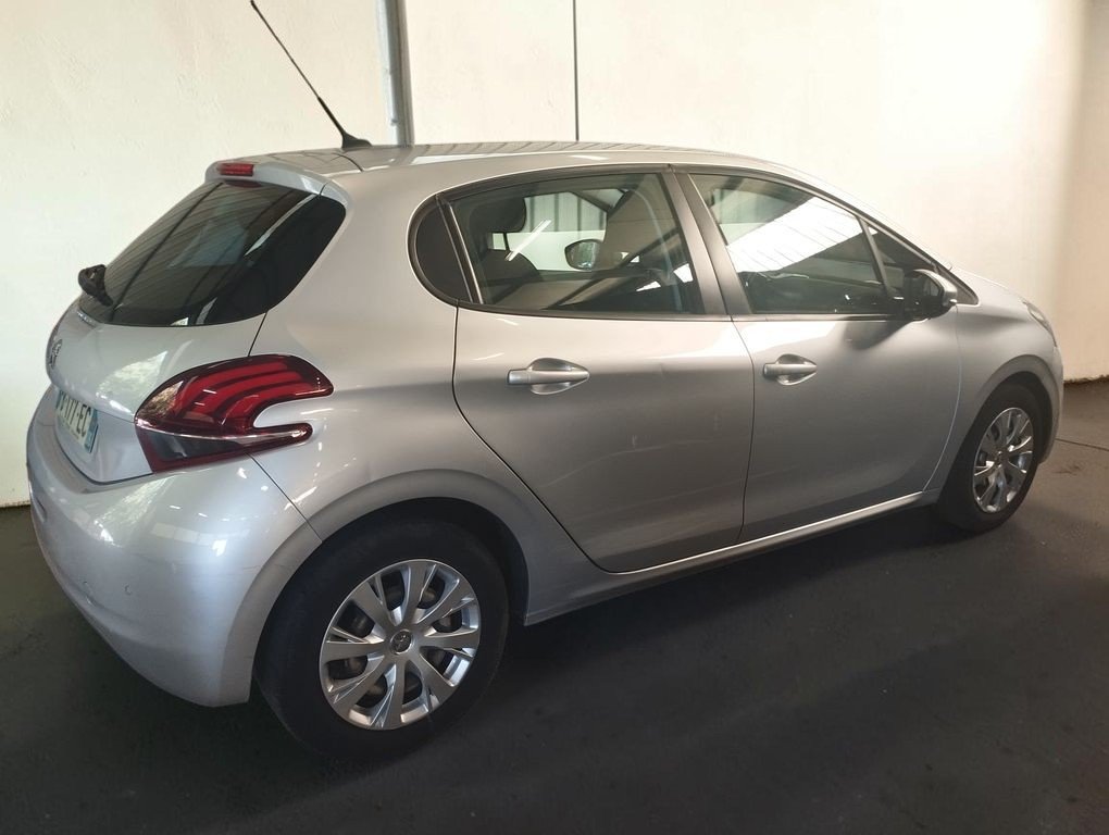 Peugeot 208 - Photo 7