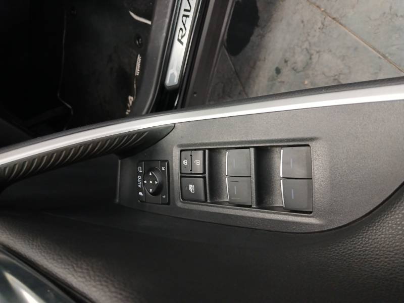 Toyota RAV4 - Photo 20
