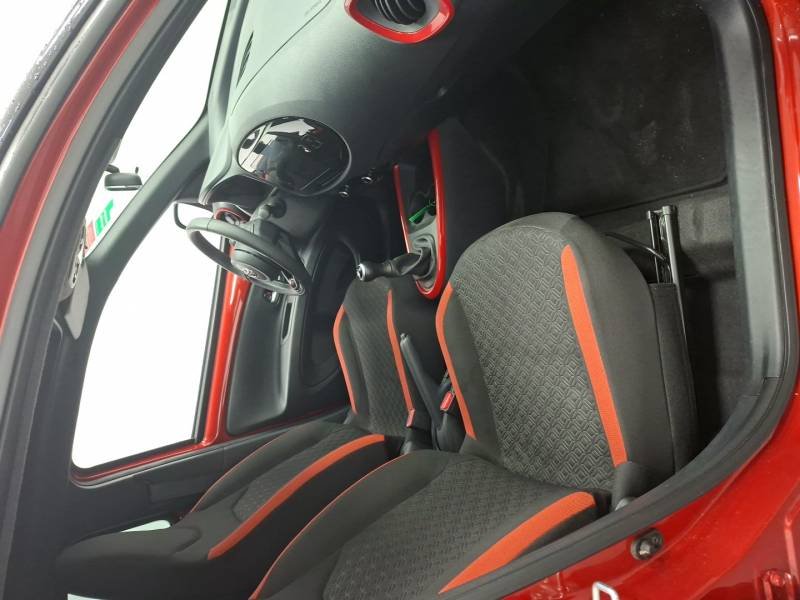 Toyota aygo x - Photo 12