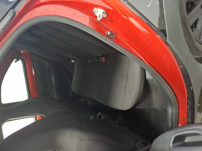 Toyota aygo x - Photo 13