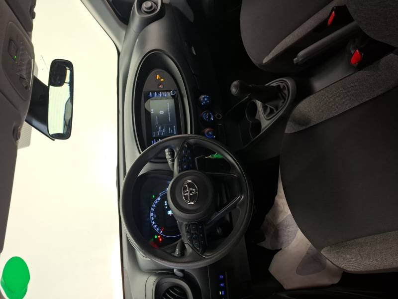Toyota aygo x - Photo 11