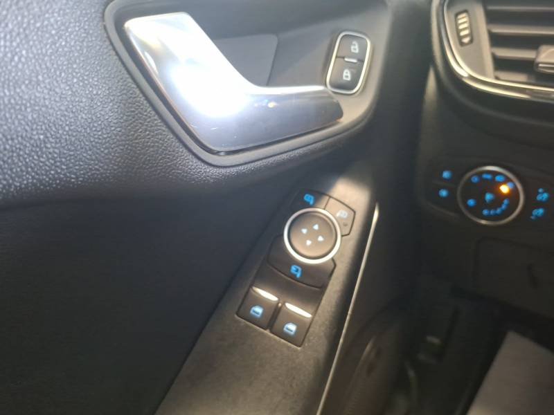Ford Fiesta - Photo 14