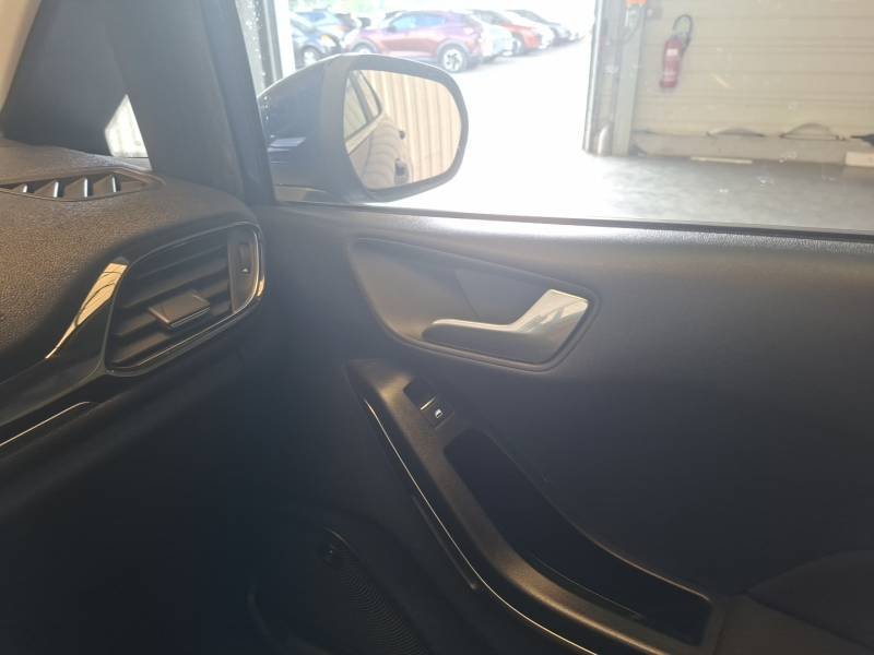 Ford Fiesta - Photo 19
