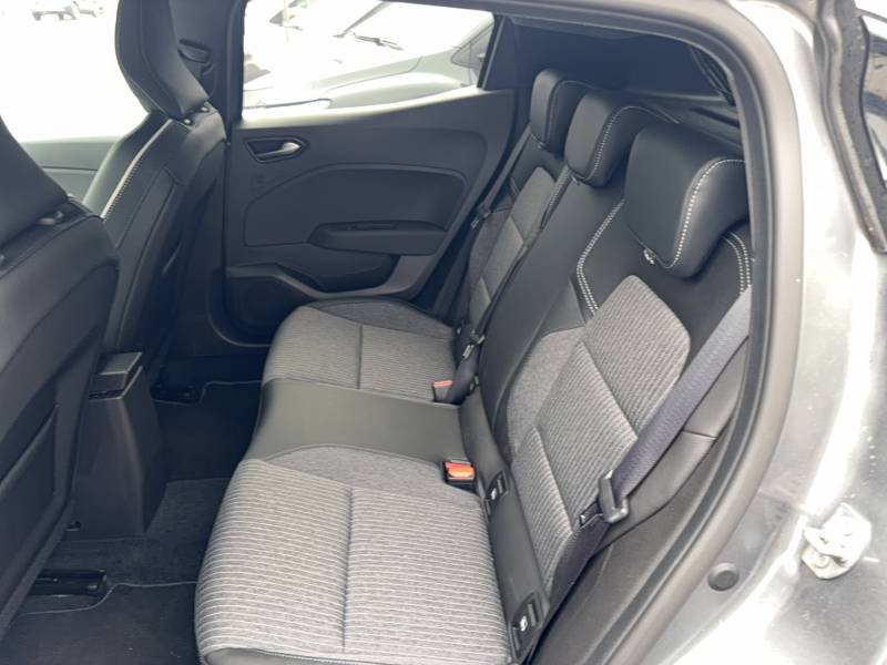 Mitsubishi Colt - Photo 20