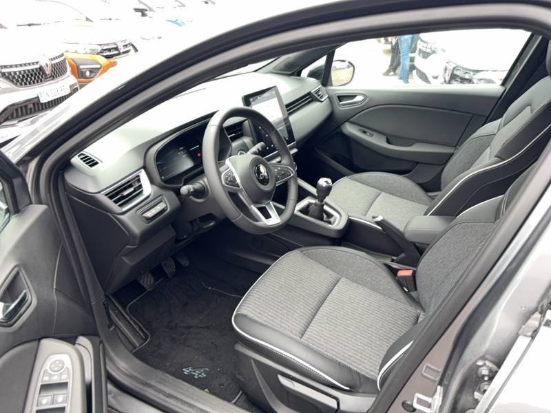 Mitsubishi Colt - Photo 10