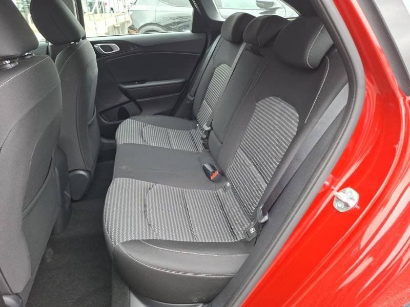 Kia CEED - Photo 11