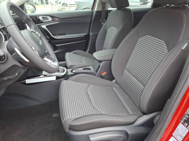 Kia CEED - Photo 26