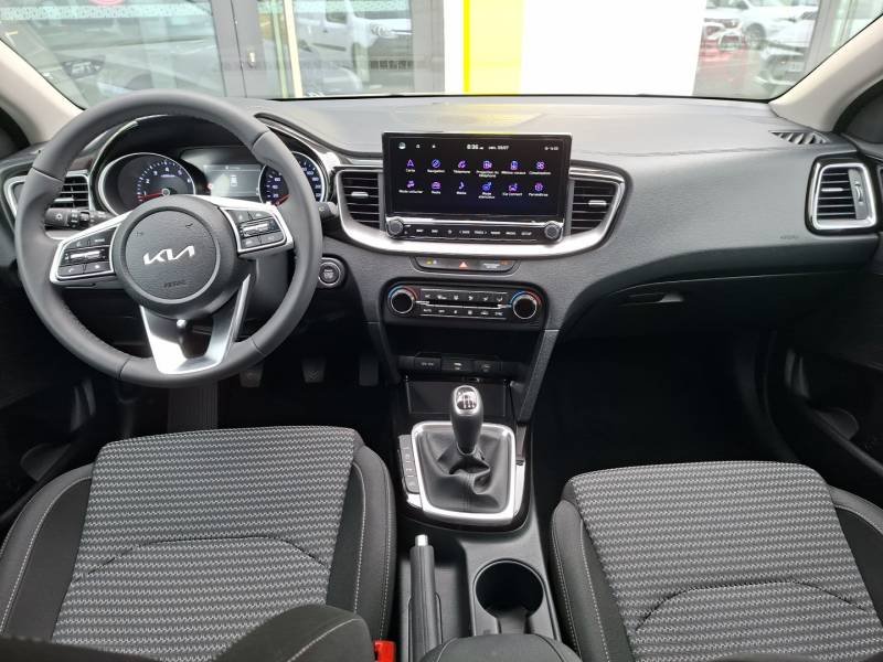 Kia CEED - Photo 17