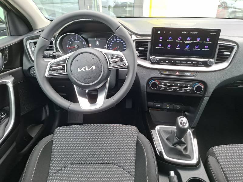 Kia CEED - Photo 18