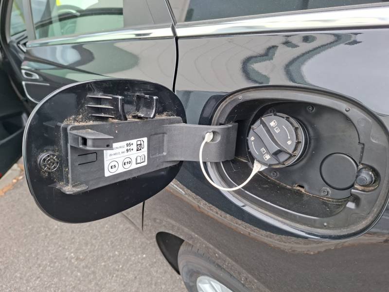 Kia CEED - Photo 24