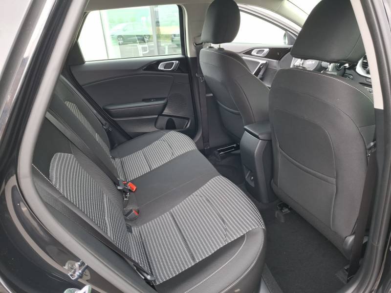 Kia CEED - Photo 25