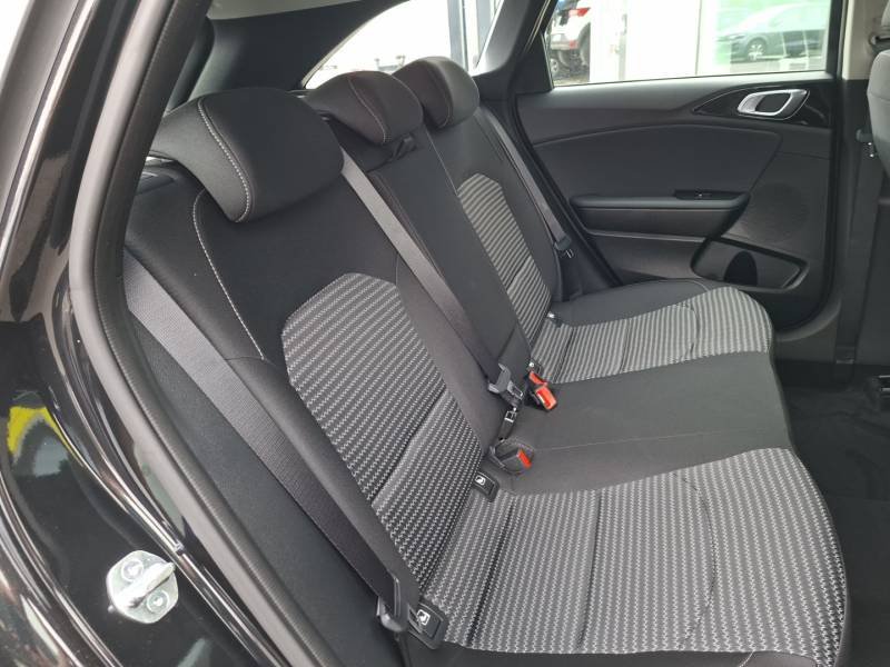 Kia CEED - Photo 26