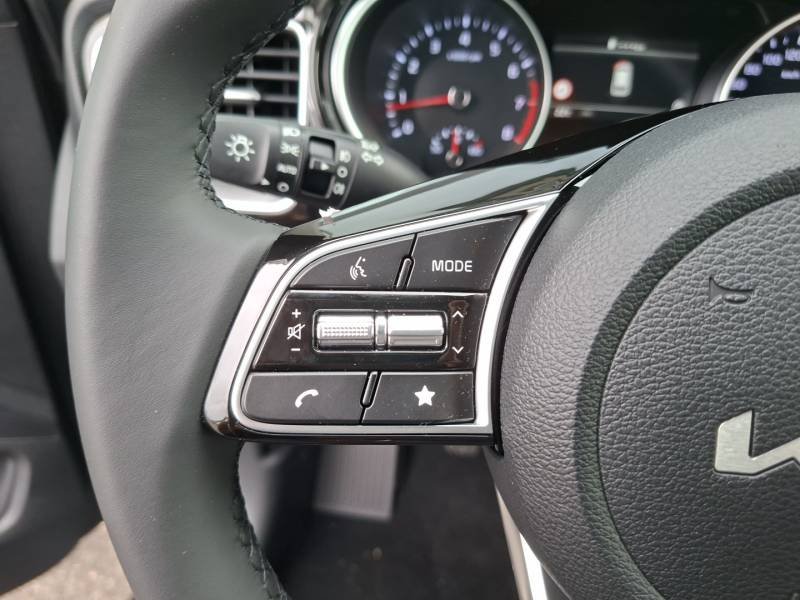 Kia CEED - Photo 35