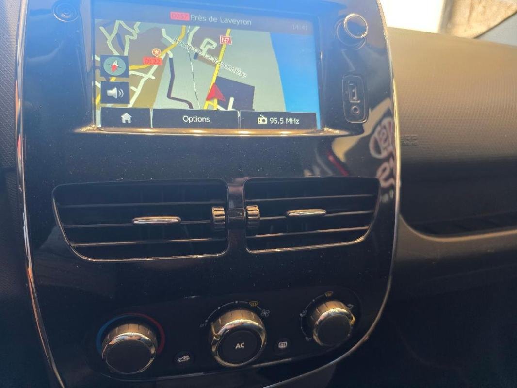 Renault Clio - Photo 19